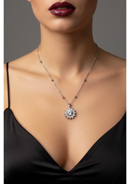 Gümüş Renk Yuvarlak Mekik Taşlı Model Top Zincir Çelik Kolye- 3766