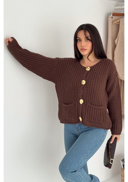 Kadın Altın Düğmeli Dokulu Örgü Hırka – Zarif & Vintage Dokunuş fiyatları
