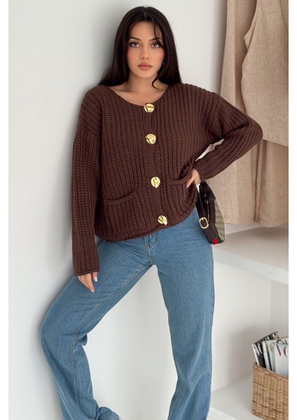 Kadın Altın Düğmeli Dokulu Örgü Hırka – Zarif & Vintage Dokunuş fırsatları