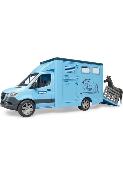 Mercedes Benz Sprinter At Nakil Aracı ve At