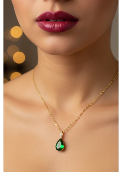 Altın Renk Sıra Taşlı Yeşil Damla Model Sf Zincir Çelik Kolye - 3744