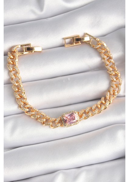 Pirinç Gold Renk Pembe Kare Zirkon Taşlı Vıp Seri Kadın Bileklik - Lisinya