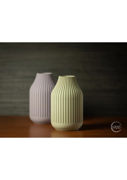 Strata Vazo | Modern Dekoratif Tasarım | 22CM Yükseklik | Dayanıklı ve Organik Malzeme