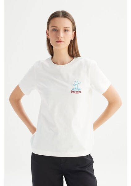 %100 Pamuk Regular Fit Normal Kesim Bisiklet Yaka Baskılı Beyaz Tişört modelleri