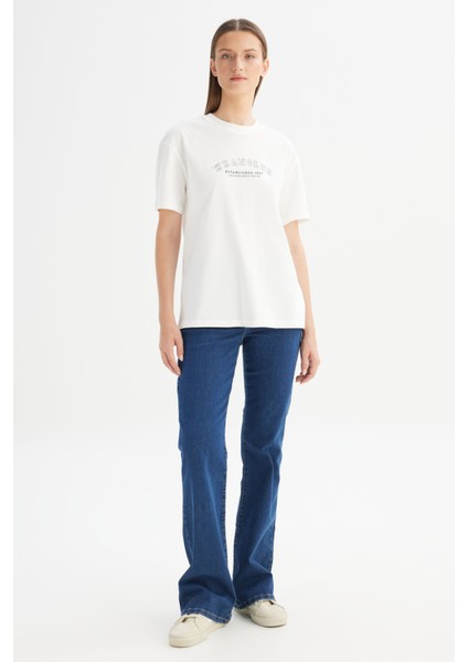 %100 Pamuk Relaxed Fit Rahat Kesim Bisiklet Yaka Logo Detaylı Tişört fiyatları