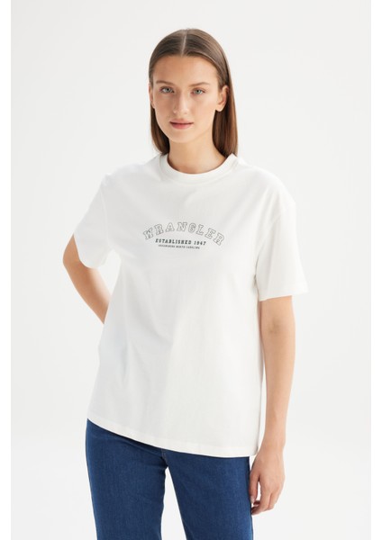 %100 Pamuk Relaxed Fit Rahat Kesim Bisiklet Yaka Logo Detaylı Tişört