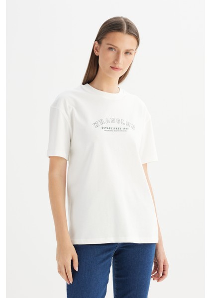 %100 Pamuk Relaxed Fit Rahat Kesim Bisiklet Yaka Logo Detaylı Tişört modelleri