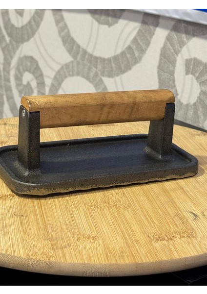 Döküm Tost Ütüsü, Siyah, Yüksek Kalite, Güçlü Isı Dağılımı