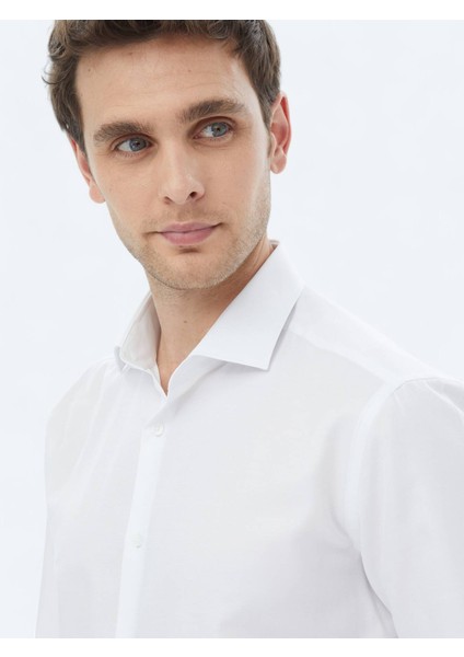 Beyaz Düz Regular Fit Dokuma Klasik Pamuk Karışımlı Gömlek