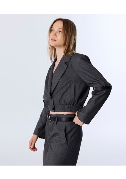 Suni Deri Kemerli Crop Blazer TW6250106019036 fiyatları