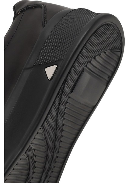 Erkek Siyah Bağcıklı Kalın Tabanlı Deri Sneaker 25WFD611518