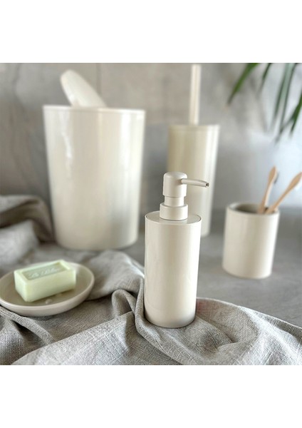 5 Parça Bej Plastik Kapaklı Banyo Seti Modern Minimalist Tasarım Kolay Temizlik