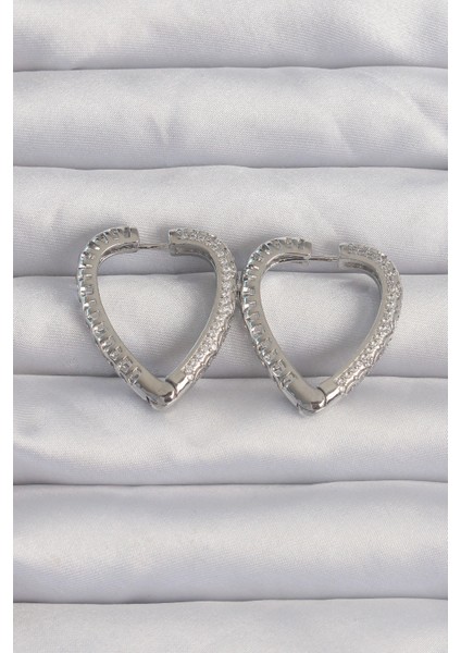 Pirinç Gümüş Renk Zirkon Taşlı Motifli Kalp Küpe - TJ-BKP9284