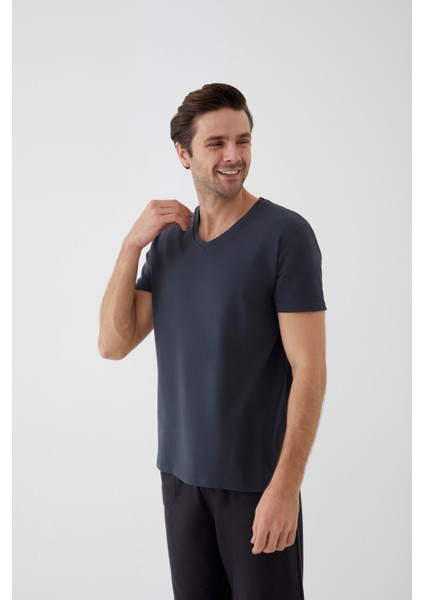 Erkek Pamuklu V Yaka Kısa Kollu Tişört