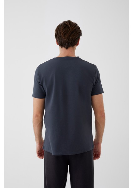 Erkek Pamuklu V Yaka Kısa Kollu Tişört