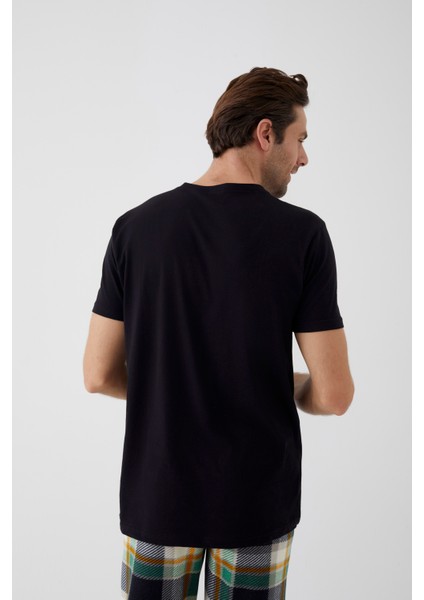 Erkek Pamuklu V Yaka Kısa Kollu Tişört