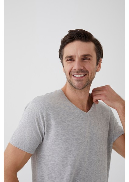 Erkek Pamuklu V Yaka Kısa Kollu Tişört