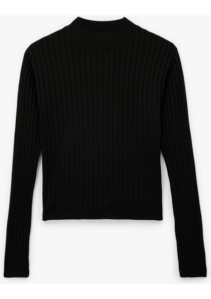 Uzun Kollu Dik Yaka Triko Kazak