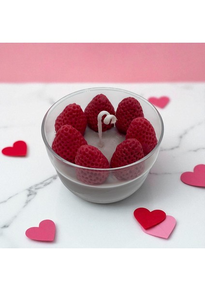 Fiona Çilek Figürlü Kokulu Dekoratif Mum