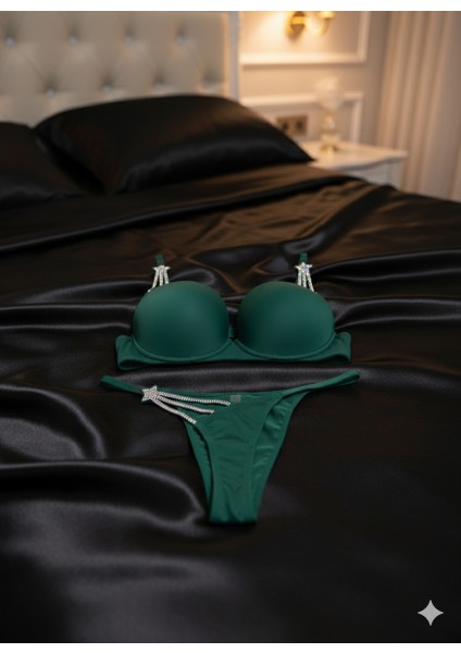 Trend Yıldız Taşlı Push-Up Sütyen & String Takım - Beyaz, Kırmızı, Siyah, Yeşil, Bordo fırsatları