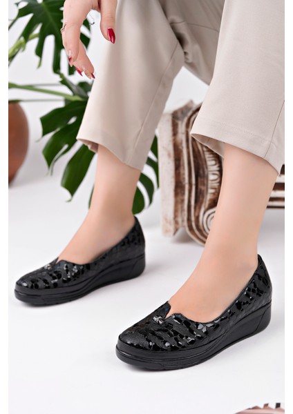 Kadın Hakiki Deri Siyah Comfort Ayakkabı fırsatları