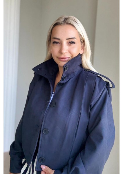 Hakim Yaka Düğmeli Kadın Lacivert Ceket