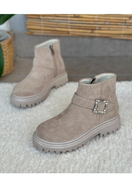 Kız Çocuk Bot, Hafif Tabanlı Çocuk Bot