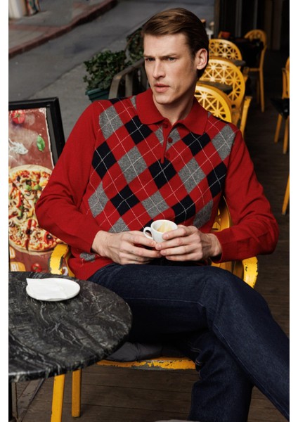 Erkek Polo Yaka Önü Baklava Desenli Yün Kazak K.kırmızı