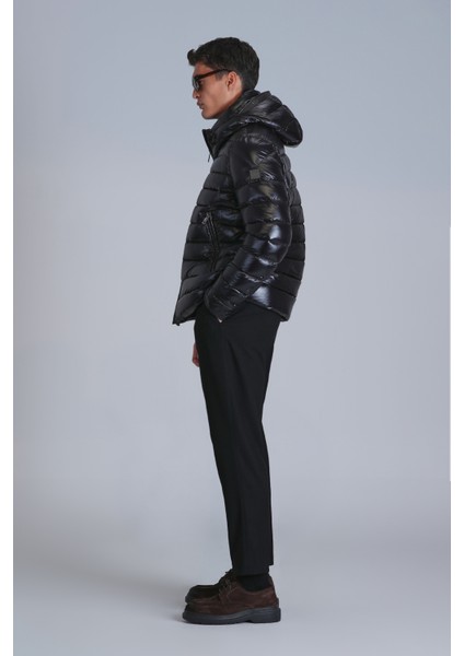 Oversize Kapüşonlu Erkek Kışlık Mont - Minimalist Tasarım