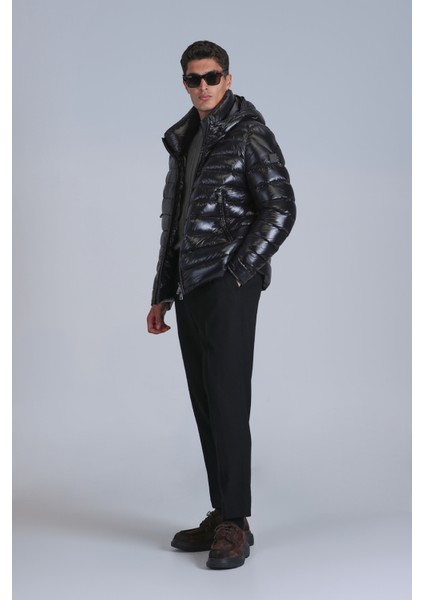 Oversize Kapüşonlu Erkek Kışlık Mont - Minimalist Tasarım