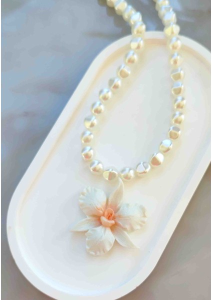 Orchid Pearl El Yapımı Beyaz Inci & Orkide Kolye - Zarif ve Şık