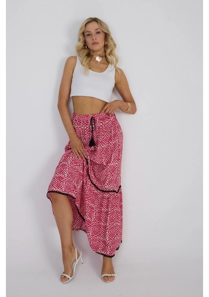 Fuşya Etnik Desenli Viskon Uzun Etek – Doğallığın ve Şıklığın Buluşması