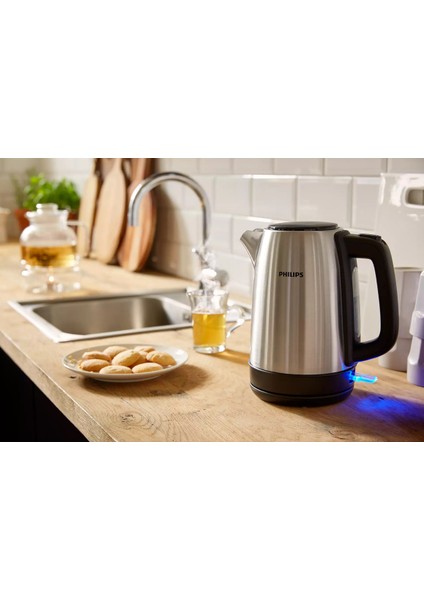 Beyaz Metal Sıcak Su Isıtıcı, Işıklı Gösterge, Yaylı Kapak ile Çalışma Kolaylığı