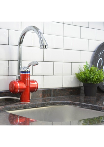 Kırmızı Elektrikli Ani Su Isıtıcı, Lavabo ve Musluk Monteli, Pratik ve Hızlı Sıcak Su fiyatları