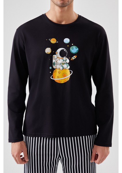 Erkek Pamuklu Uzun Kollu Üst Astronot Baskılı Alt Çizgili Pijama Takımı