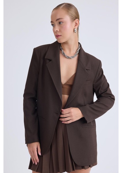 Önden Tek Düğme Kapamalı Blazer Ceket