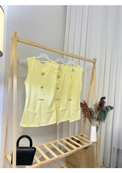 Gold Düğme Detaylı Bluz