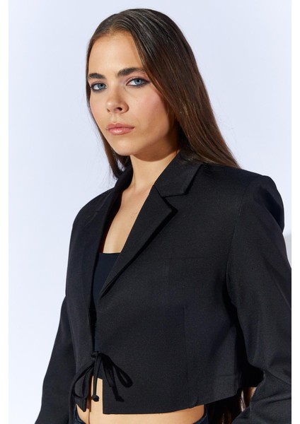 Kadın Siyah 4795 Önü Bağlamalı Crop Blazer Ceket fırsatları
