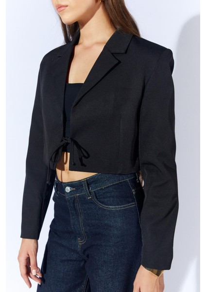 Kadın Siyah 4795 Önü Bağlamalı Crop Blazer Ceket indirimleri