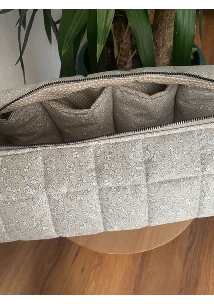 Renkli ve Şık Makyaj Çantası, Taşınabilir ve Kullanışlı Tasarım fırsatları