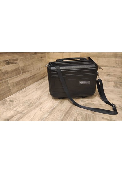 Şık Siyah Makyaj Çantası - Travel Polo, Hafif ve Kullanışlı Tasarım fırsatları