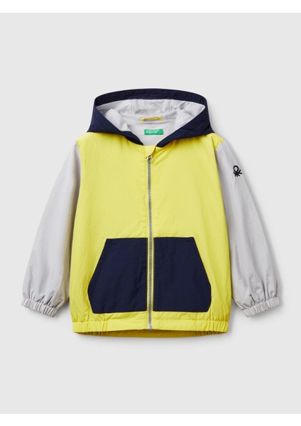 Erkek Bebek Sarı Kolu Logo Detaylı Astarlı Kapüşonlu Yağmurluk fırsatları