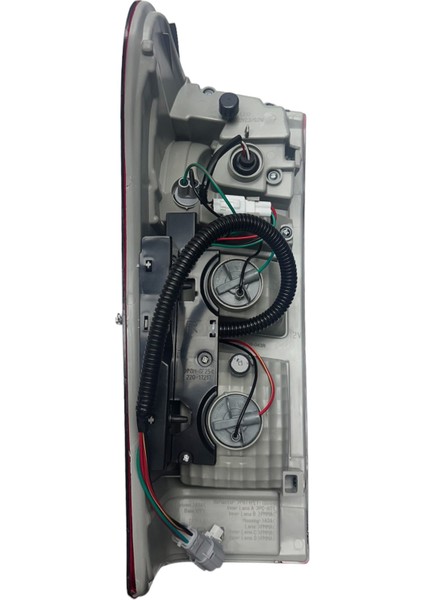 Isuzu Stop D-Max 17-19 Sağ (Ledli) fiyatları