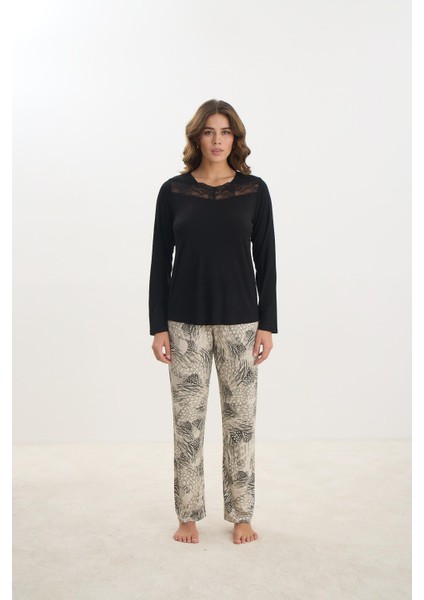 Kadın Siyah Üst Dantel Detaylı Uzun Kollu Bisiklet Yaka Desenli Alt Pijama Takımı C4T1N261