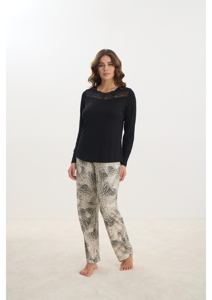 Kadın Siyah Üst Dantel Detaylı Uzun Kollu Bisiklet Yaka Desenli Alt Pijama Takımı C4T1N261 modelleri