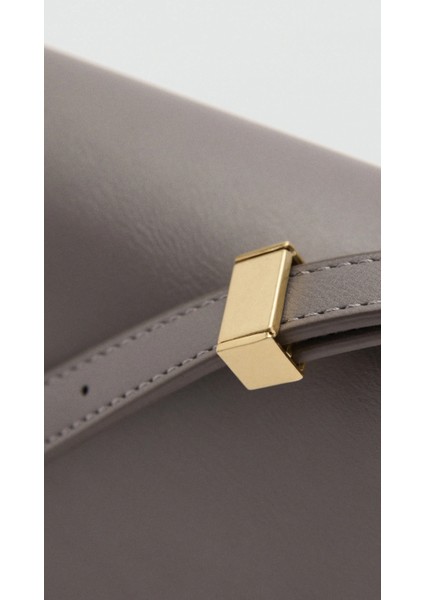 Metal Kapamalı Çanta indirimleri