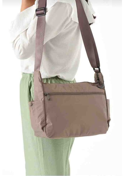 Eflanmoda Su Geçirmez Paraşüt Kumaştan Çok Bölmeli Kadın Omuz Çantası fiyatları