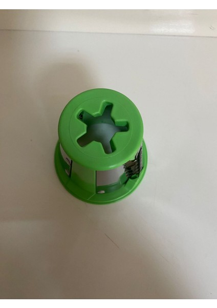 Yeşil Plastik Küp Max Chips Kesme Aparatı, 50/60 Hz, Pratik ve Kullanışlı