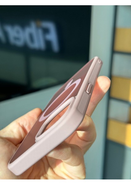 Iphone 13 ve 14 Kılıf Kamera Çıkıntılı Magsafe Şarj Destekli Yumuşak Kenarlı Mat Kapak