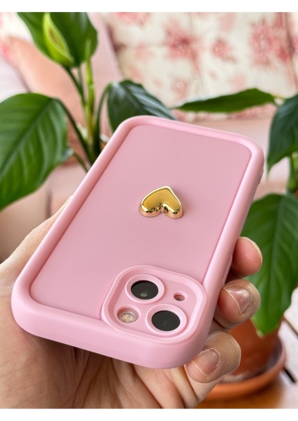 Apple iPhone 13 Kılıf 3D Kalp Tasarımlı Pembe Desenli Yumuşak Kamera Korumalı Silikon Kapak